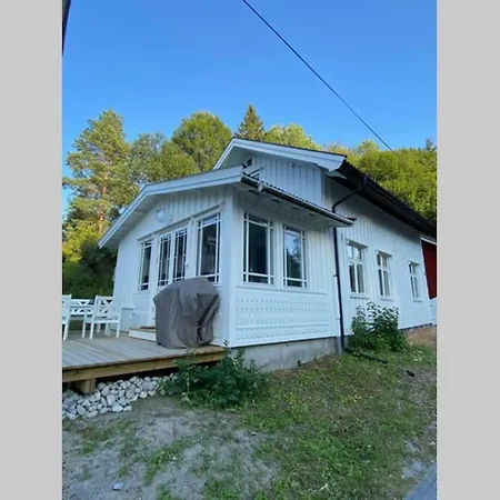 Huset Ved Evja Holiday home *